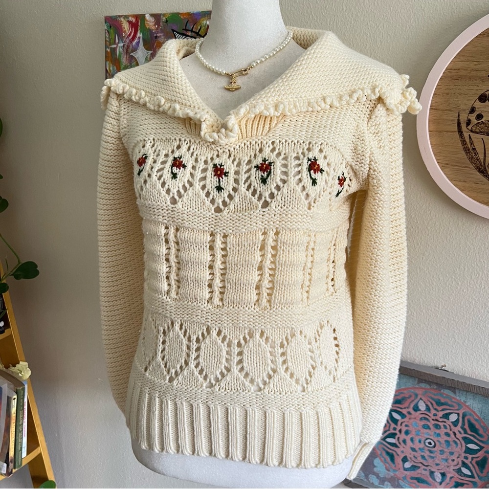 vintage 70s knit sweater 🐝